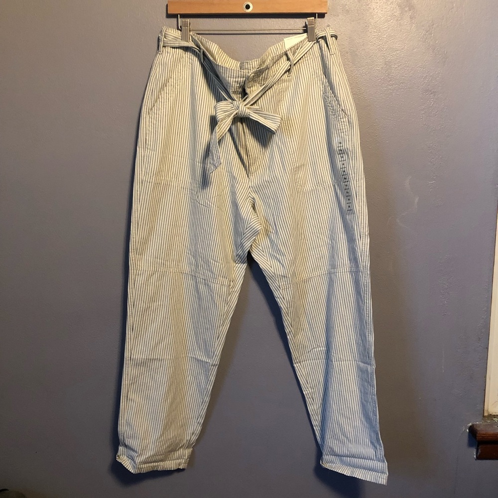 AE Taper Pinstripe Pants Size 16 NEW WITH TAGS
